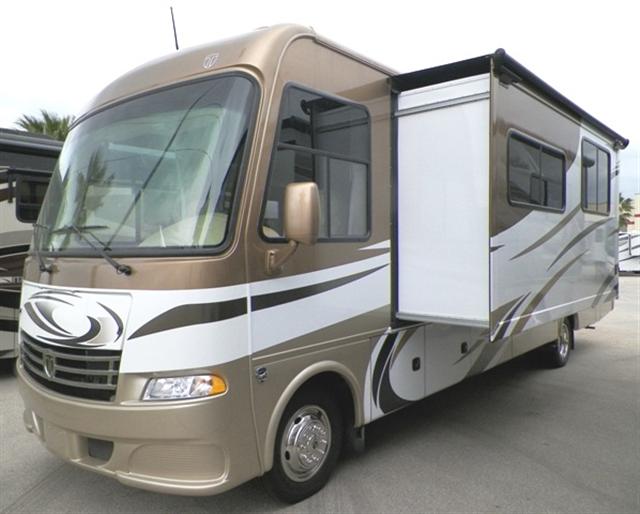 2013 THOR MOTOR COACH DayBreak